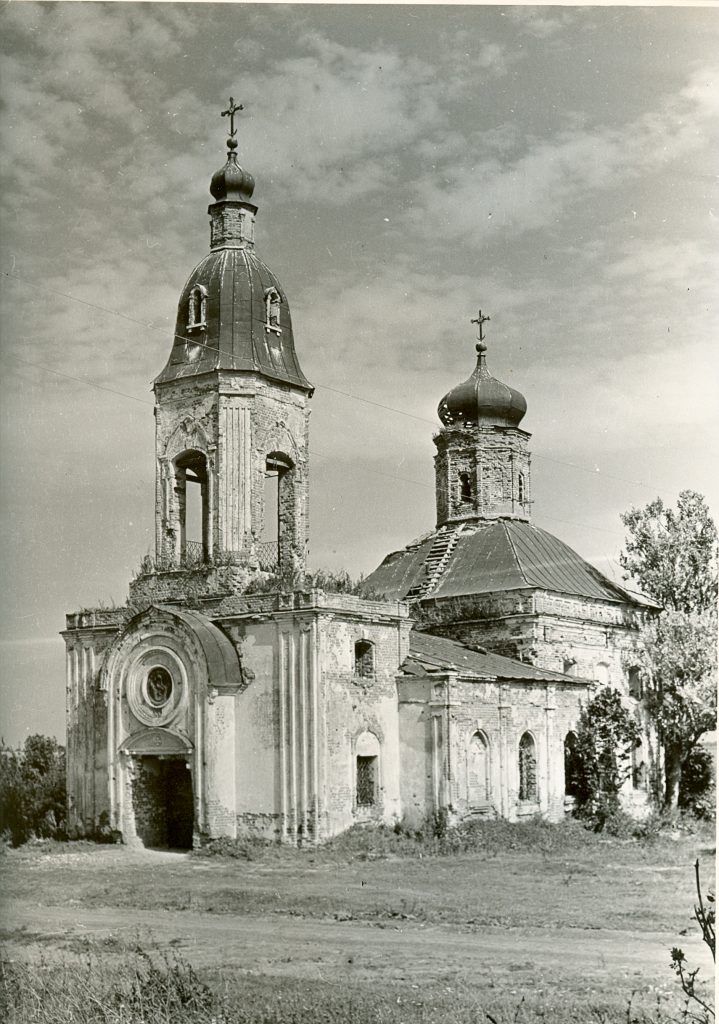 Одной из достопримечательностей бывшего данковского уезда. Скородное липецкая область данковский район. Берёзовка данковский район церковь до революции. Липецкая область данковский район село баловнево. Данков липецкой области георгиевская церковь.
