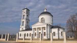 Усадьба Н.Н. Муравьева-Карского: Церковь Михаила Архангела, 1812 г.
