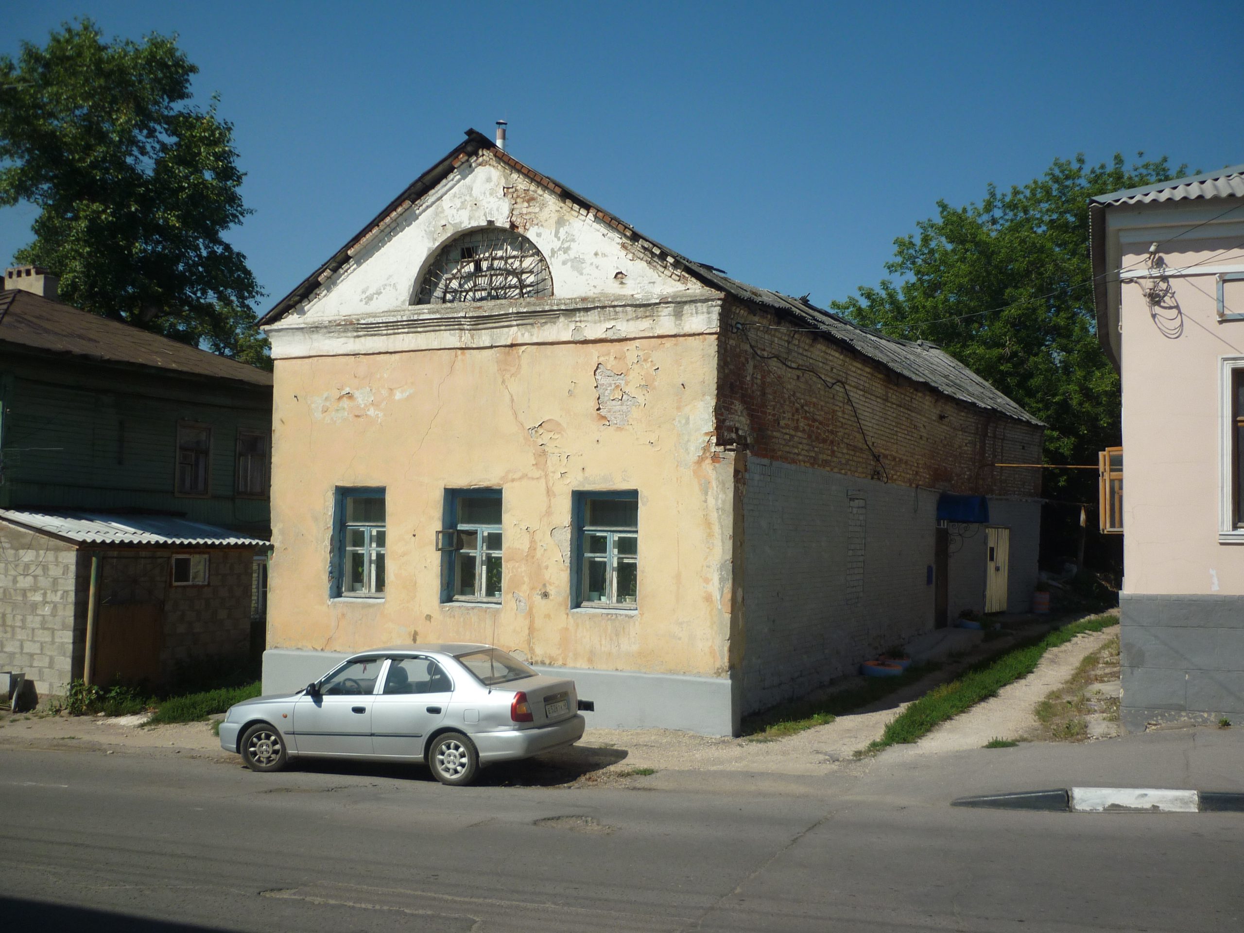 Усадьба городская: Главный дом; Флигель западный; Лавка торговая; Ограда,  кон. XVIII в. - Культурное наследие